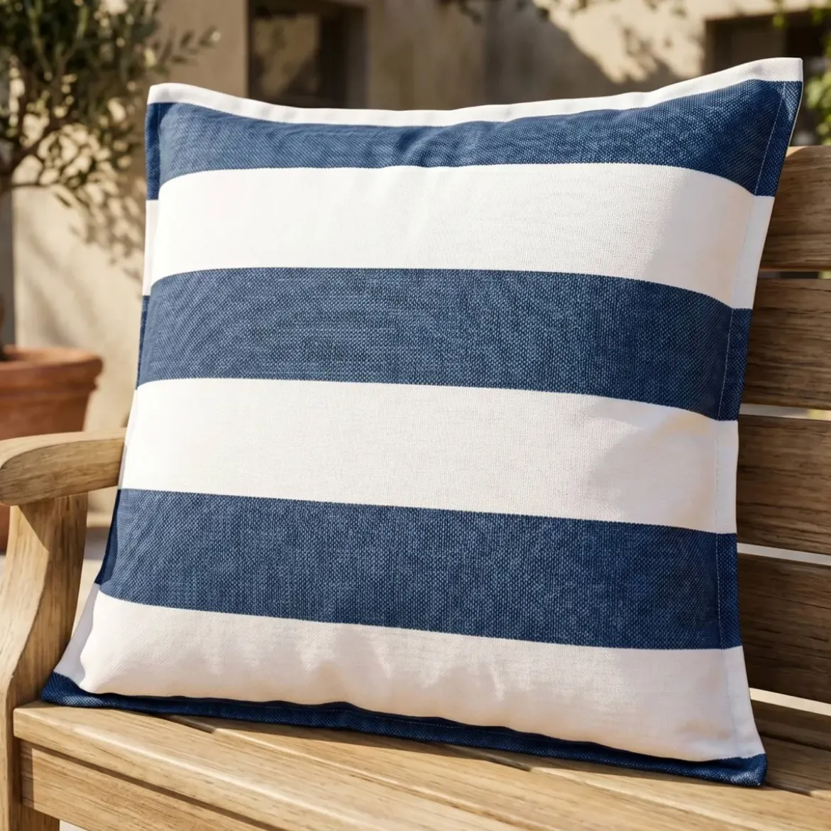 Copricuscino da esterno quadrato idrorepellente (60 x 60 cm) Noa Blu mezzanotte