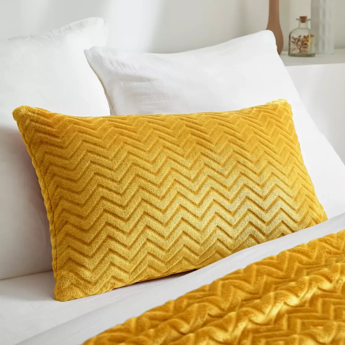 Cuscino rettangolare in flanella (40 x 60 cm) Zag Giallo senape