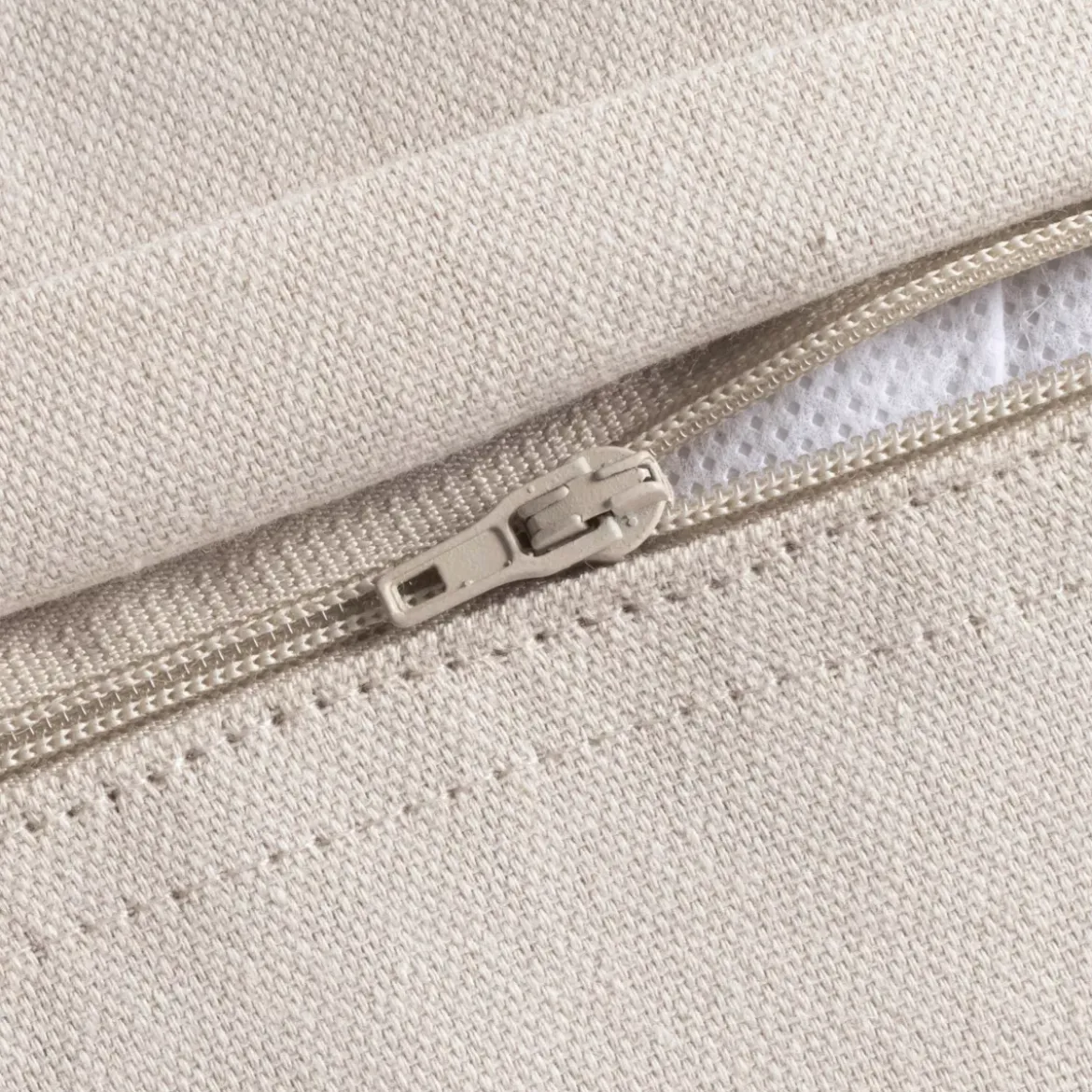 Cuscino quadrato in cotone (45 x 45 cm) Pixel con frange Beige