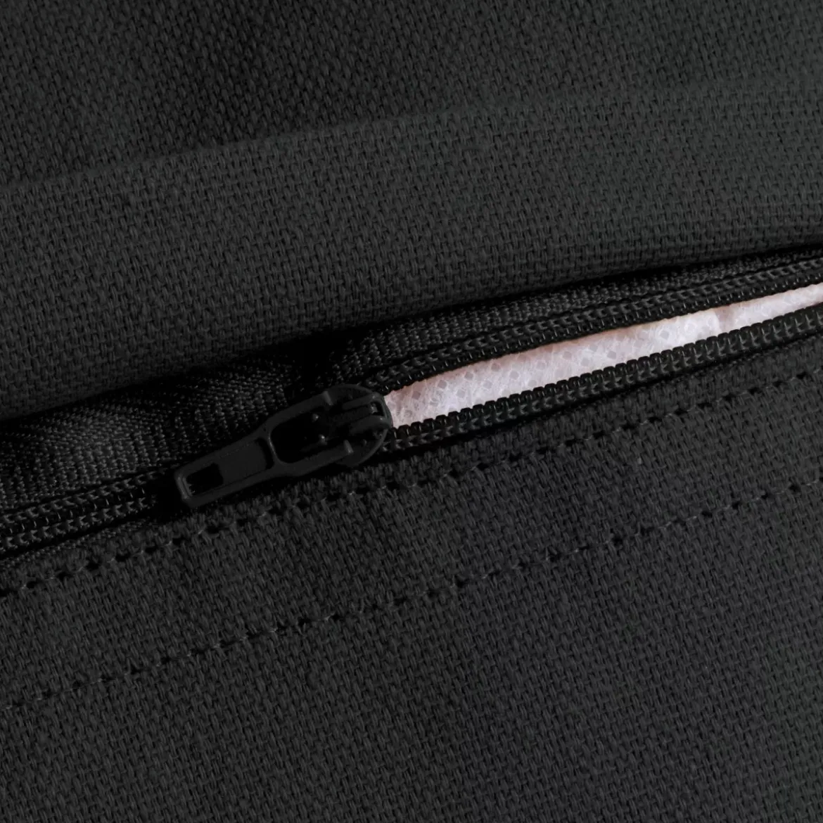 Cuscino quadrato in cotone (45 x 45 cm) Pixel con frange Nero