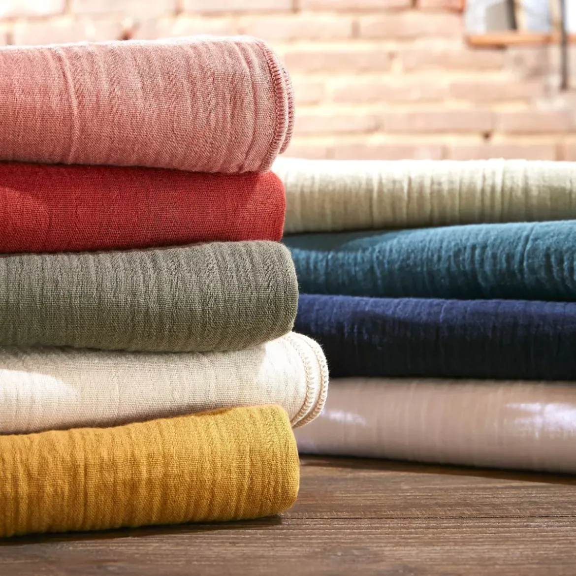 Federa per cuscino letto quadrata in garza di cotone (80 x 80 cm) Gaia Pesca Rosa