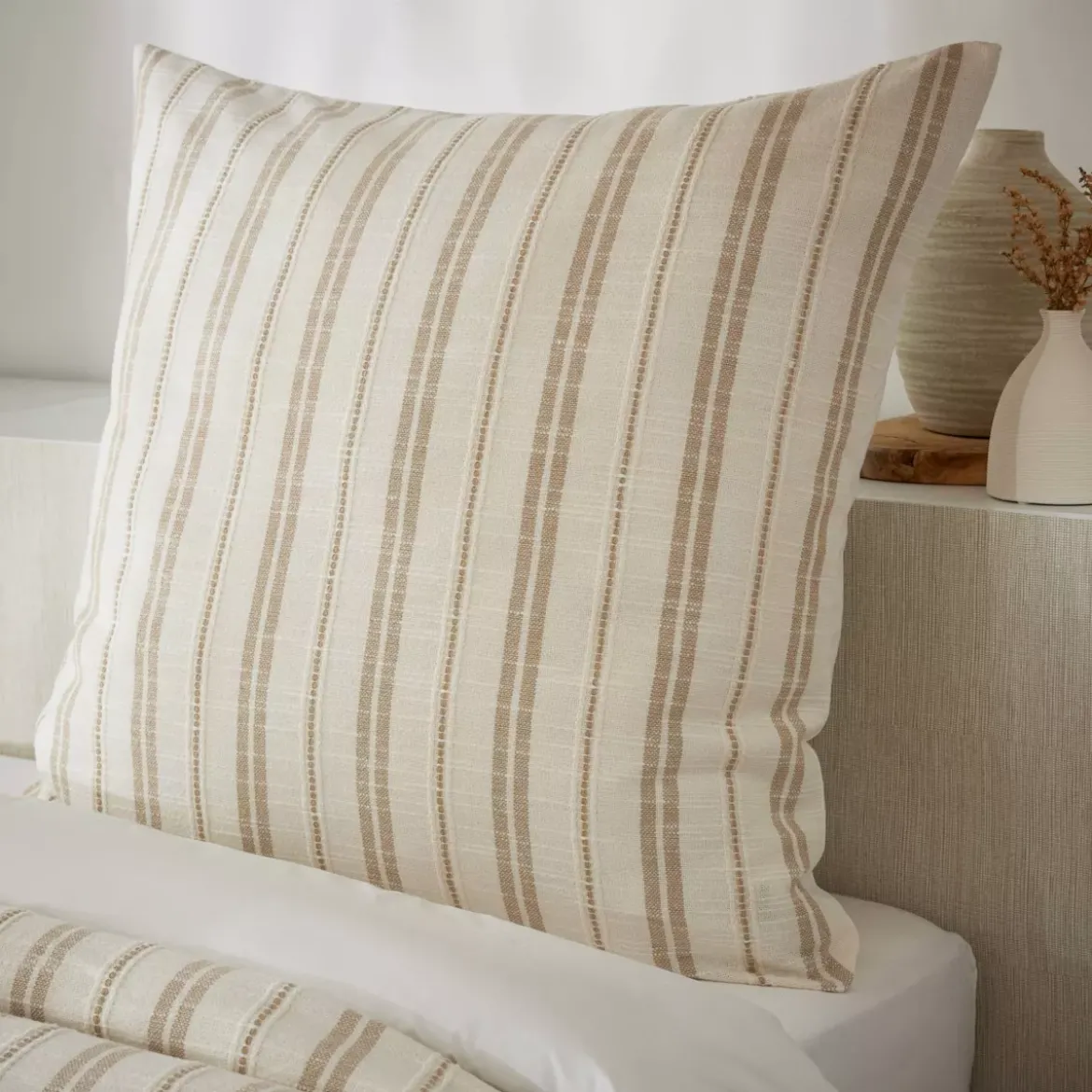 Federa quadrata reversibile in cotone texturizzato e percale (80 x 80 cm) Alice Corda