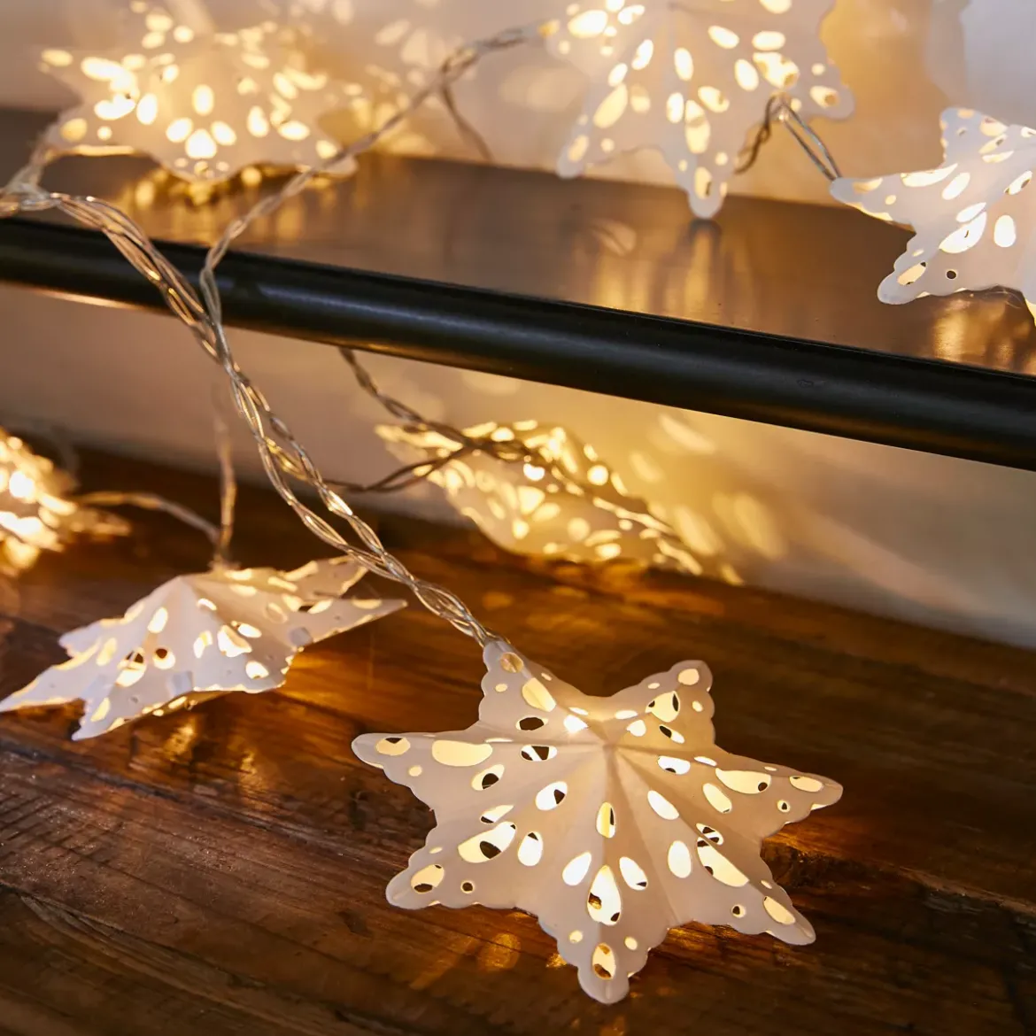 Ghirlanda di luci a pile 10 LED (2,25 m) Fiocchi di carta Bianco caldo