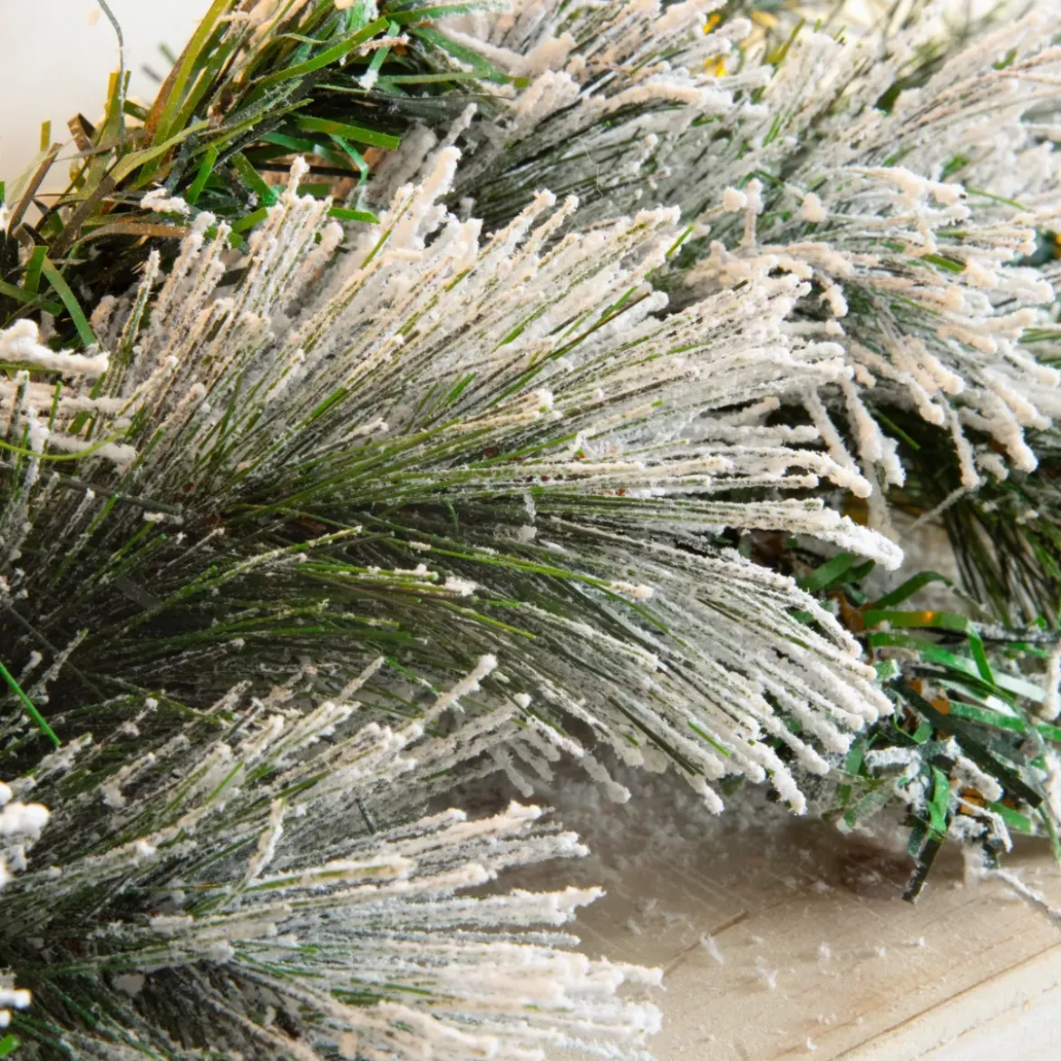 Ghirlanda luminosa di abete (300 cm - D25) Edmonton Verde innevato e bianco caldo