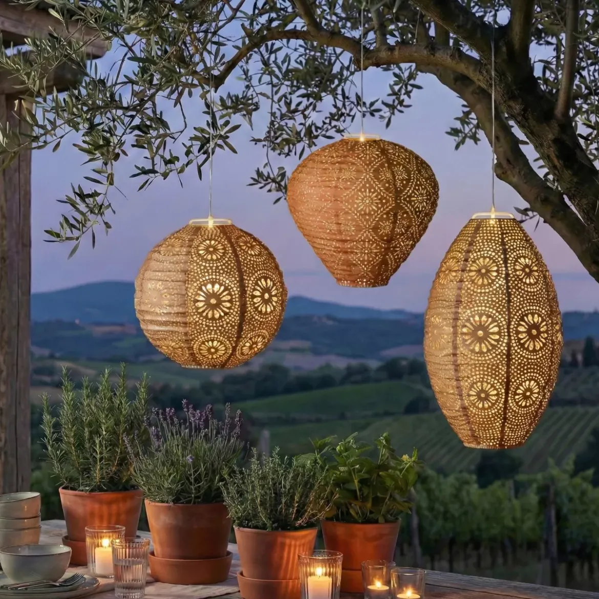 Lanterna solare da giardino sospesa (H28 cm) traforata Marrone