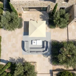 Ombrellone decentrato quadrato in alluminio con base (3 x 3 m) Elyra effetto legno e Beige