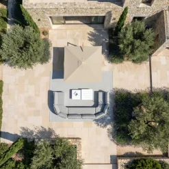 Ombrellone decentrato quadrato in alluminio con base (3 x 3 m) Elyra effetto legno e Tortora