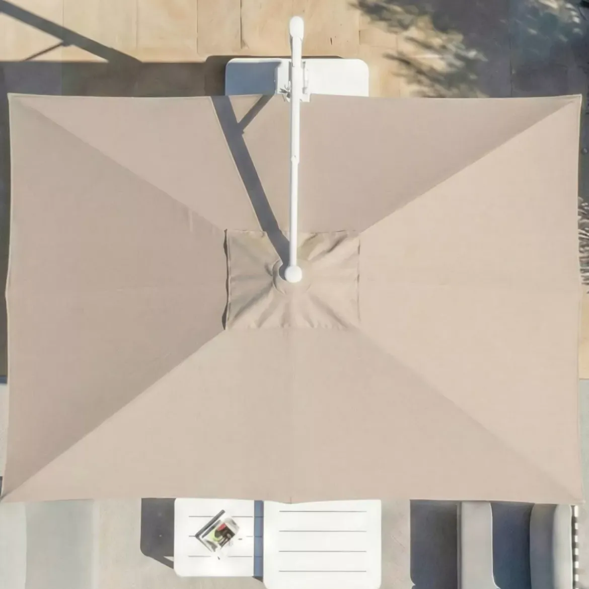 Ombrellone decentrato rettangolare in alluminio con base (3 x 4 m) Elyra Bianco e Tortora