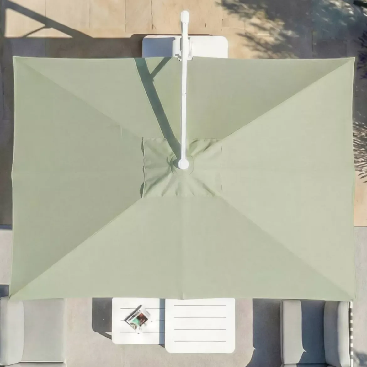 Ombrellone decentrato rettangolare in alluminio con base (3 x 4 m) Elyra Bianco e Verde oliva