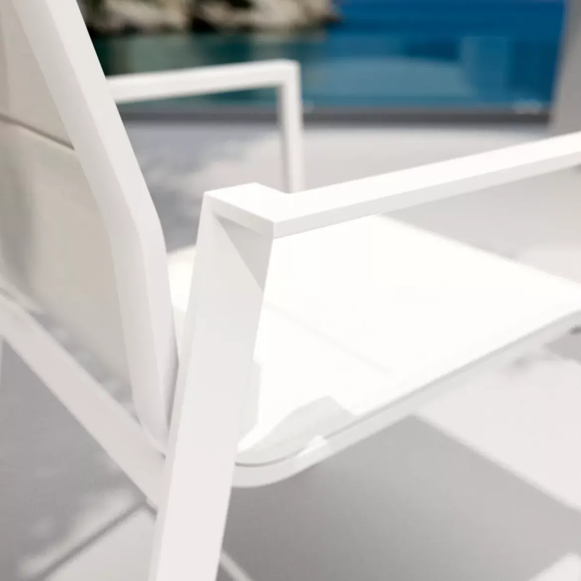 Sedia con braccioli da giardino impilabile alluminio Portofino - Bianco