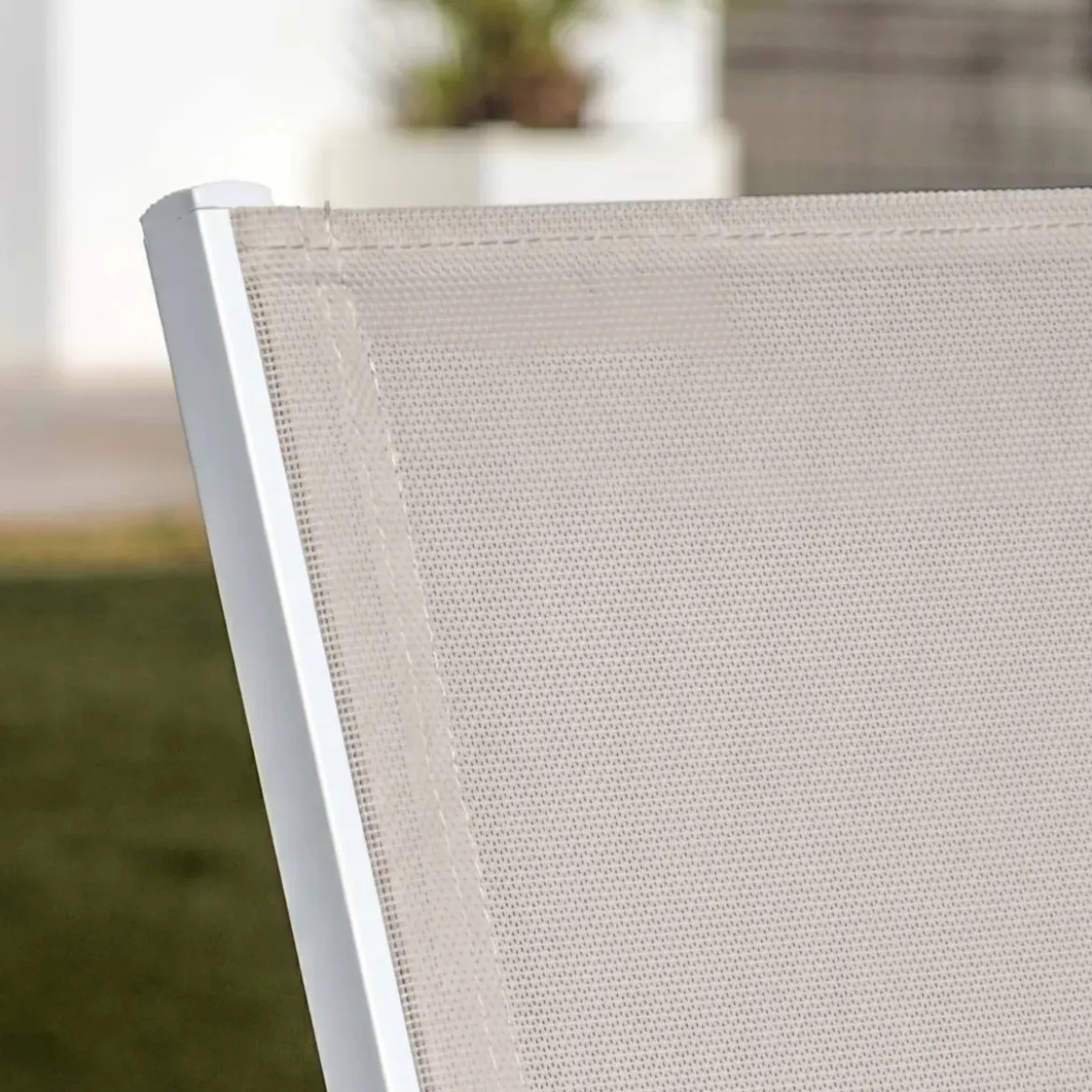 Sedia da giardino impilabile in alluminio con schienale alto Murano Bianco e tortora