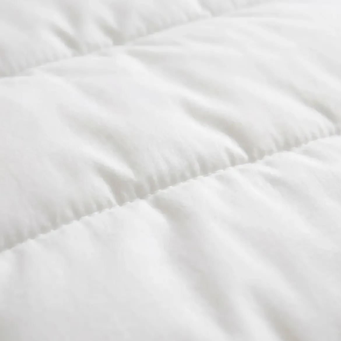 Set Piumone caldo antiacari (260 x 240 cm) + 2 Cuscini (60 x 60 cm) Comète Bianco