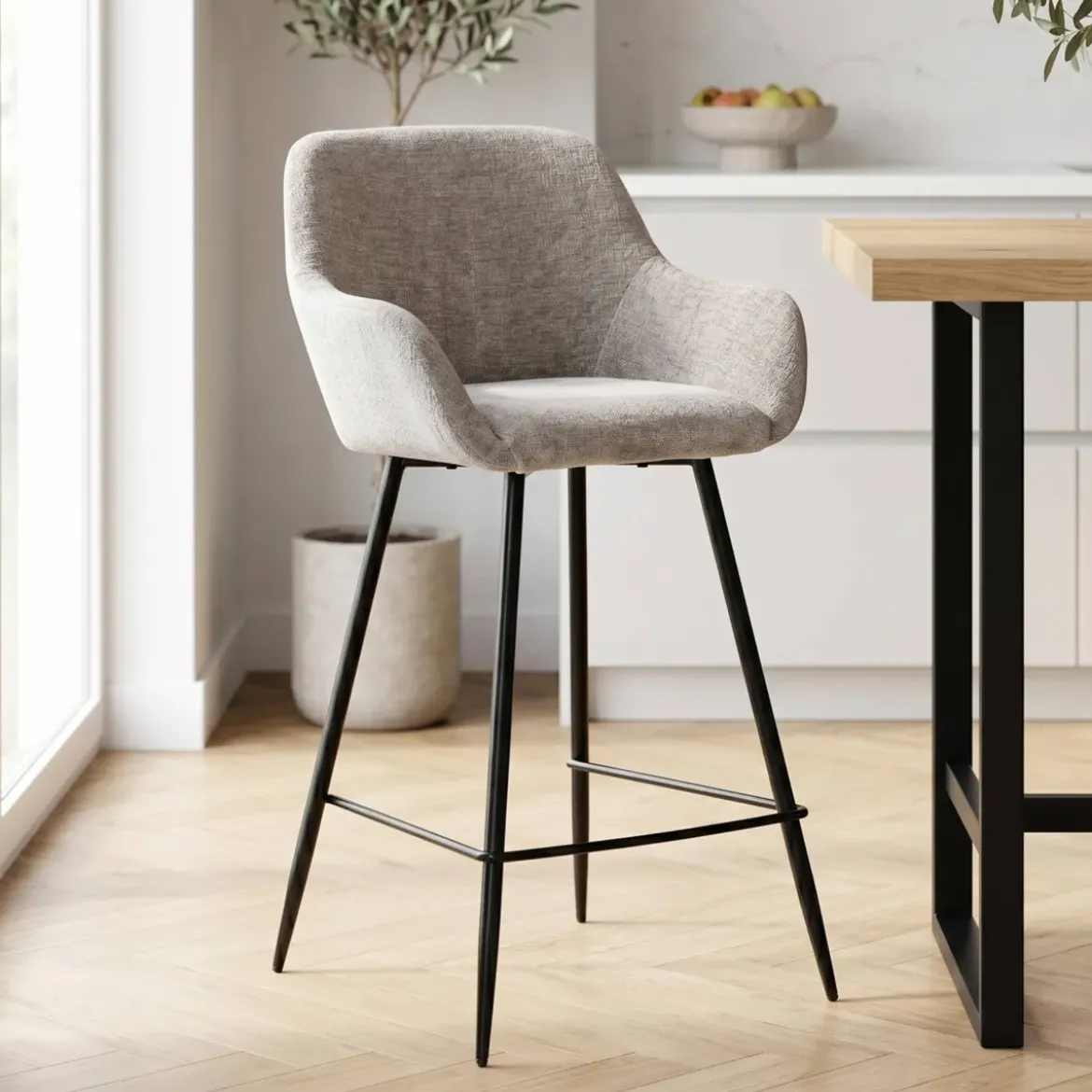 Set di 2 sedie per isola centrale con schienale in tessuto chenille (Altezza seduta 65cm) Zola Tortora
