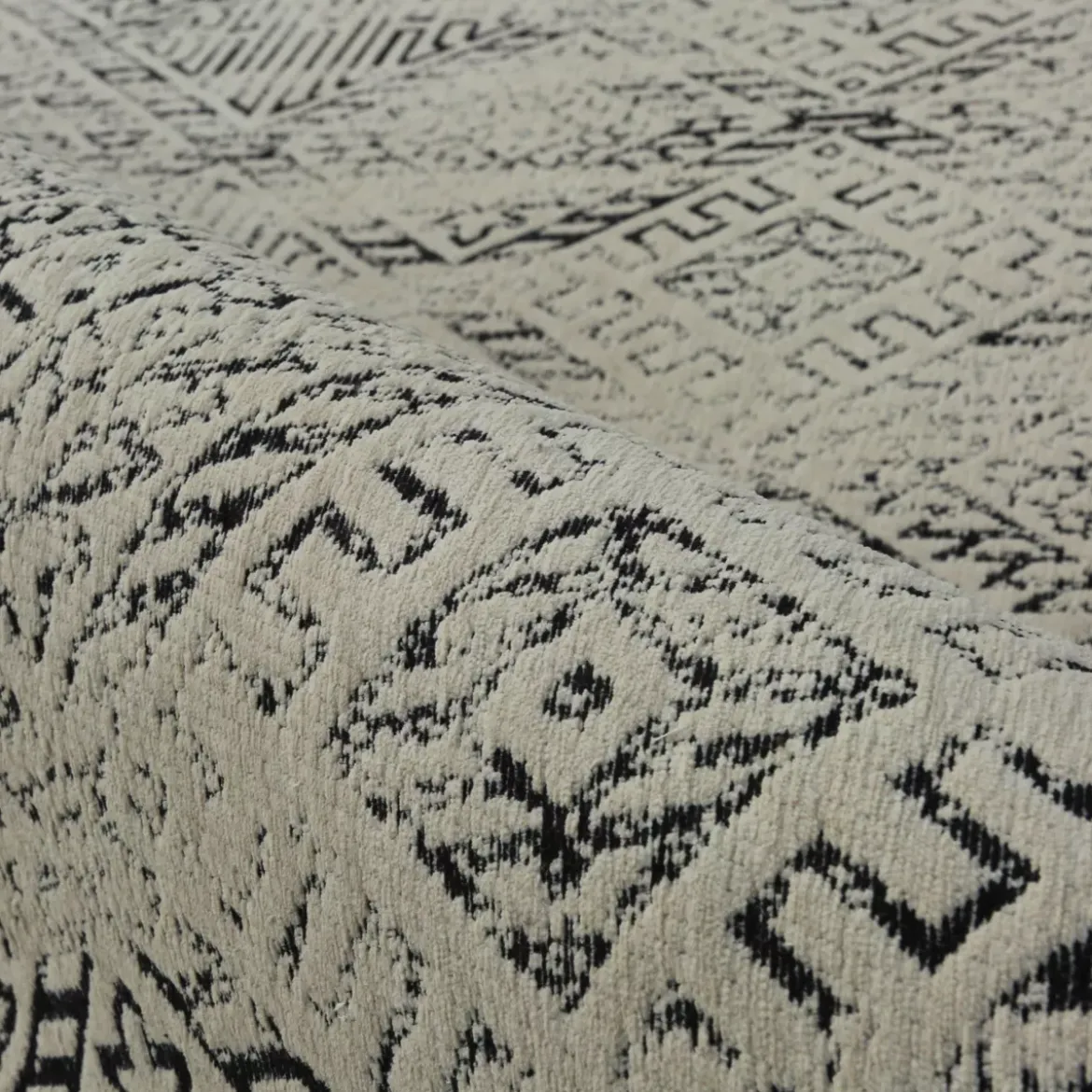 Tappeto da soggiorno rettangolare jacquard (140 x 200 cm) Zahra Nero