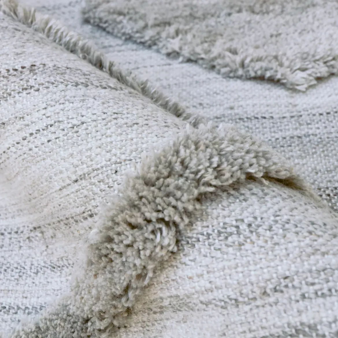Tappeto da soggiorno rettangolare in materiale riciclato tufted (160 x 230 cm) Kaito Avorio
