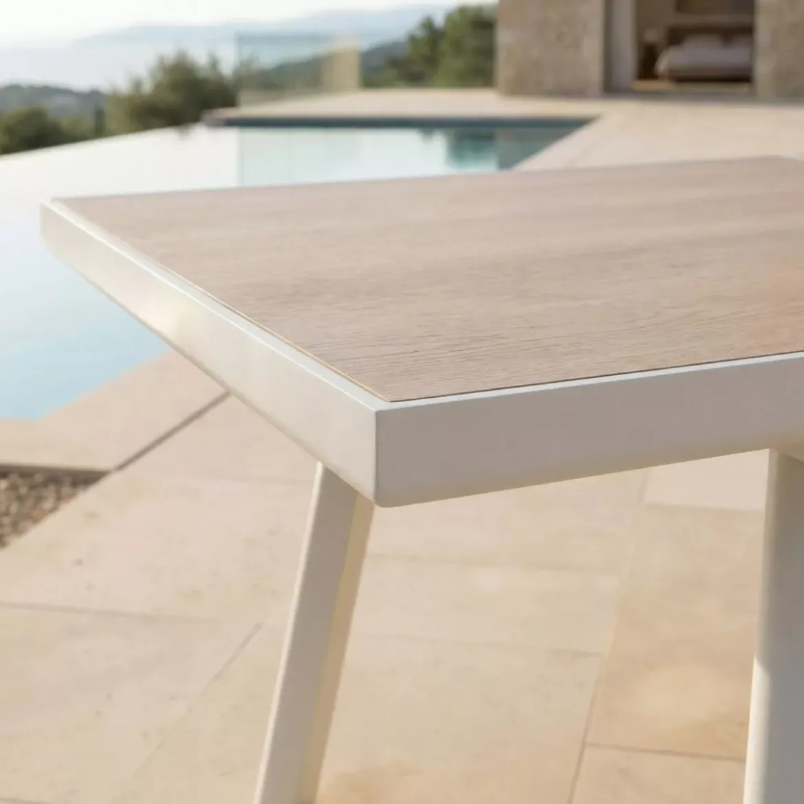 Tavolo da giardino estensibile automatico in alluminio 12 posti (240/300 x 96 cm) Amalfi Bianco e legno