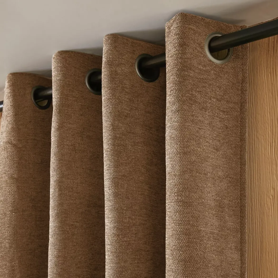 Tenda oscurante isolante Total Blackout (140 x 240 cm) Magnus Camel