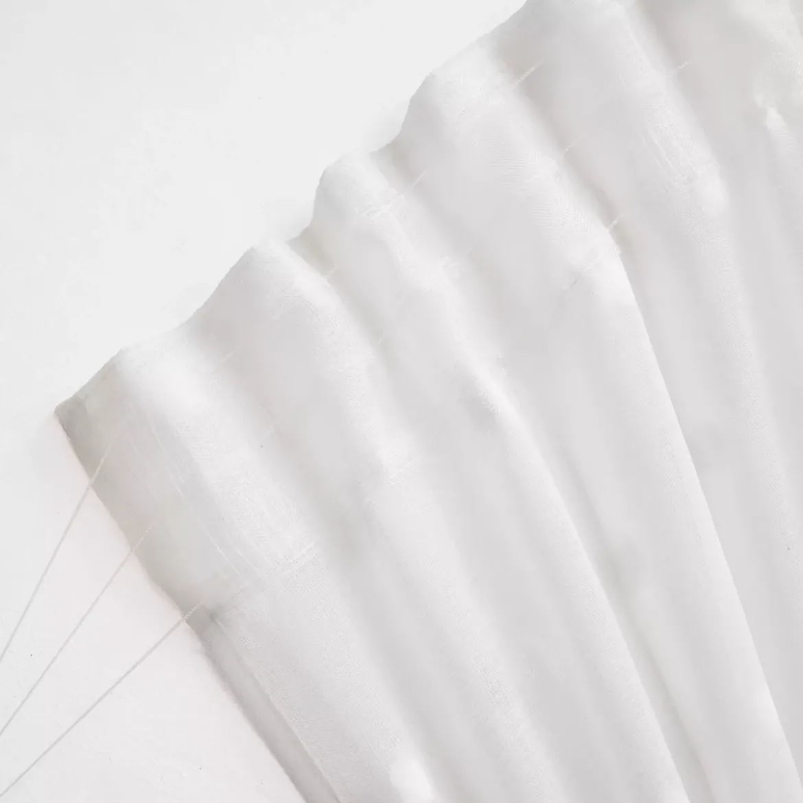 Tenda trasparente con nastri arricciati e pon pon (140 x 240 cm) Emie Bianco